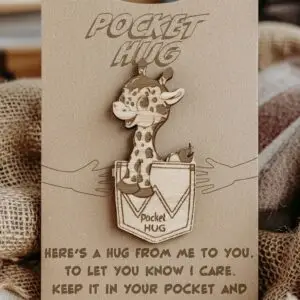 Giraffe Pocket Hug
